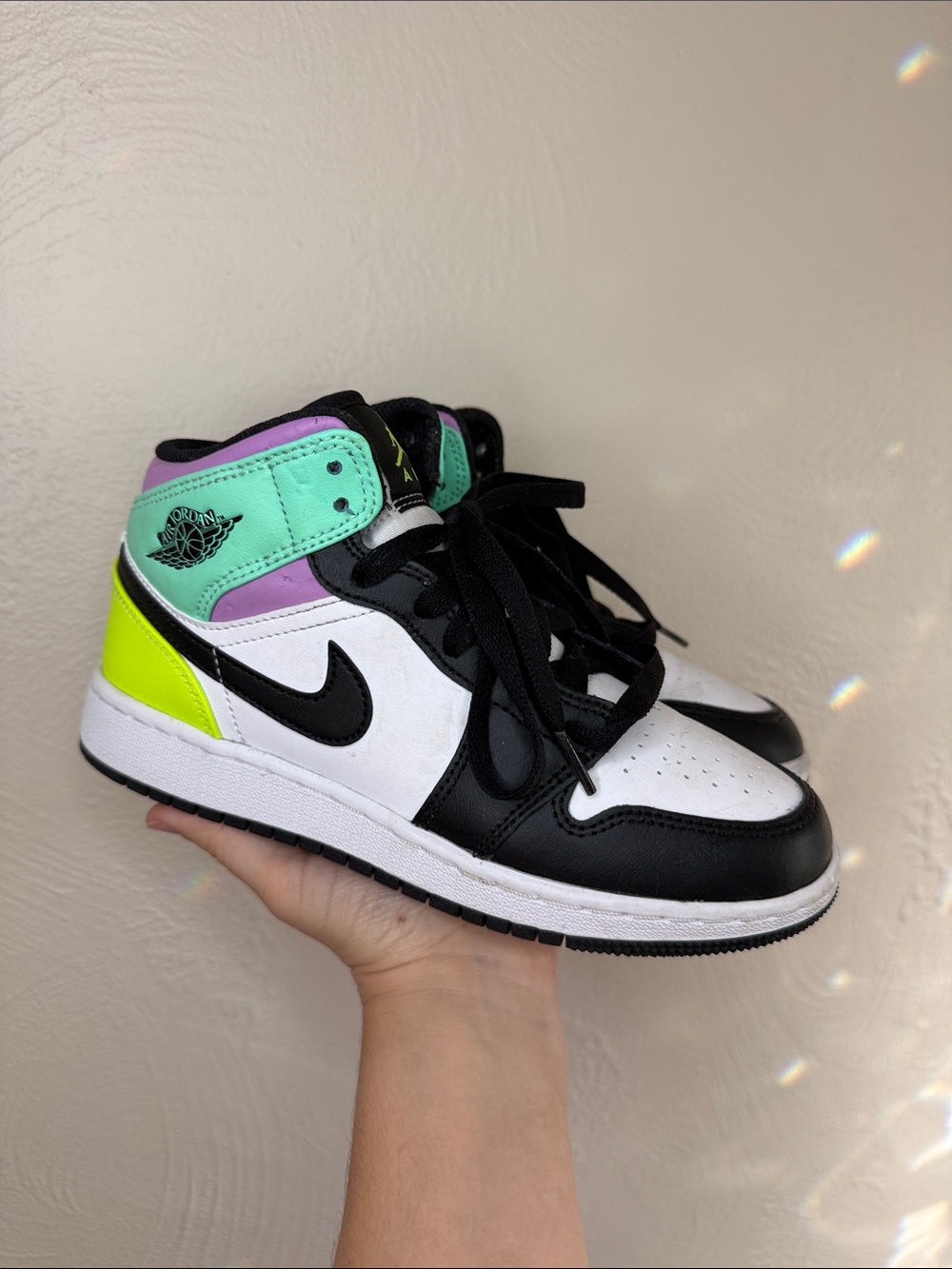 Air Jordan 1 Mid GS Barely Green Arctic Punch Volt Size 4Y Women’s 5.5